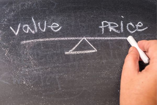 「価格を載せるか、載せないか」地方企業のWeb集客での正解