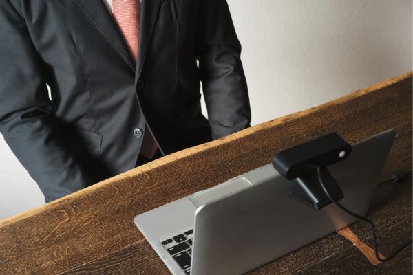 静岡の中小企業がオンライン商談を導入するメリット